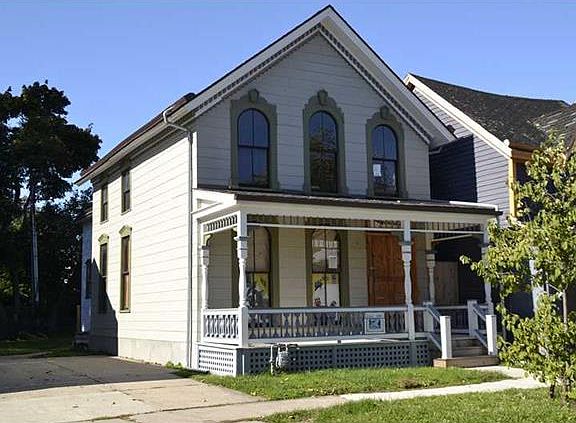 3rd image of 54 Plymouth Ave