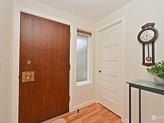3rd image of 6016 Park Way