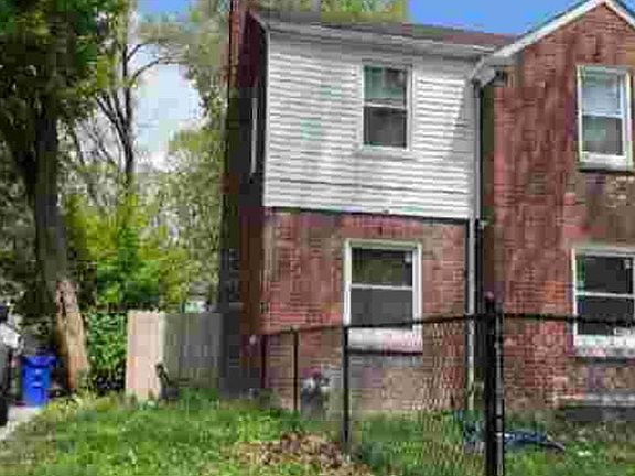 3rd image of 17189 Munich St