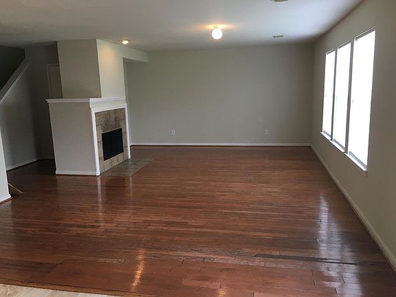 3rd image of 9227 Windswept Grove Dr