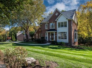 12707 Westbrook Dr, Fairfax, VA 22030