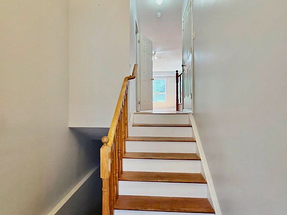 5th image of 1480 Britannia Rd W #121