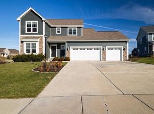 W198N5020 Hickory STREET, Menomonee Falls, WI 53051