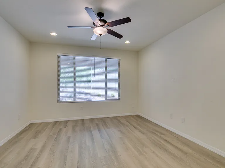 135 Berneri Dr — Photo 20