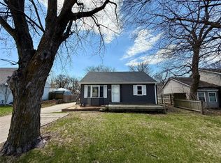 1606 Army Post Rd, Des Moines, IA 50315