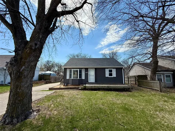 1606 Army Post Rd, Des Moines, IA 50315