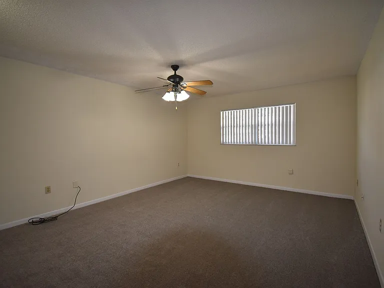 1039 Branchwood Dr — Photo 9