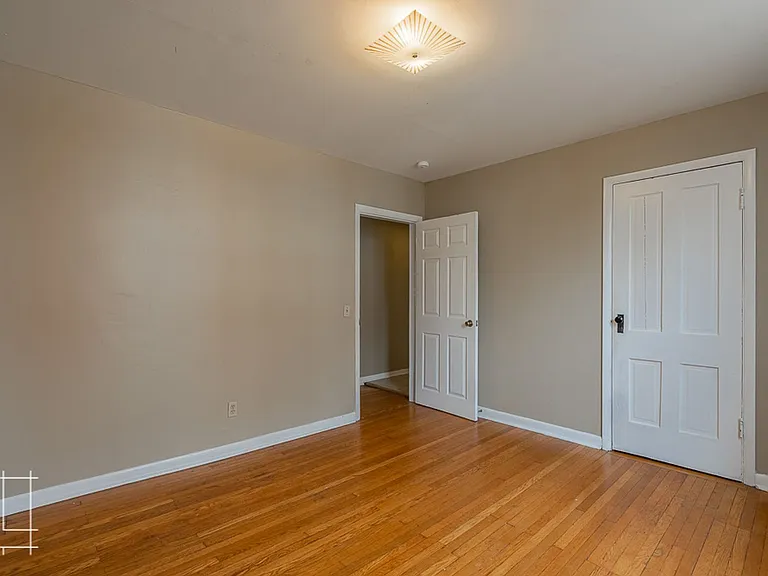 297-301 W. 6th Ave — Photo 14