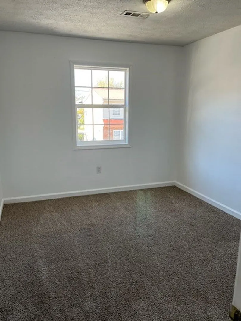 3228 Kanawha Terrace — Photo 4