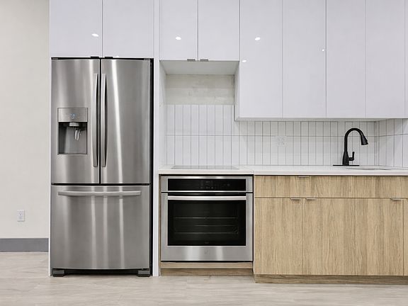 3rd image of 2416 Pacific St #1F