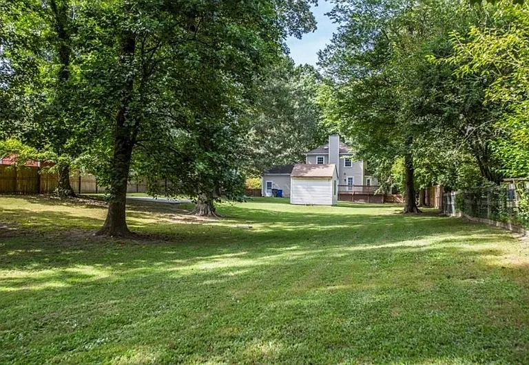 205 Fischer Dr — Photo 22