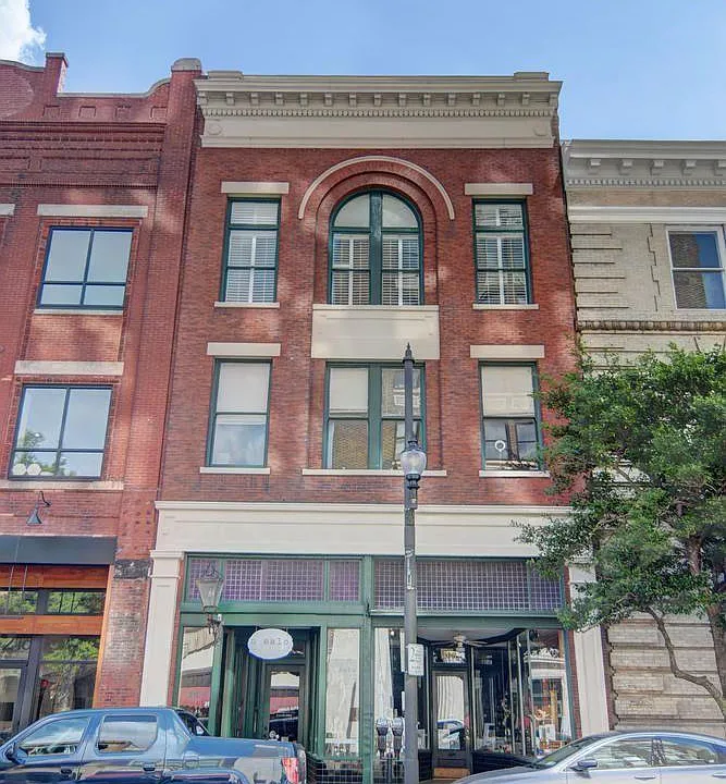 210 N Front St #1