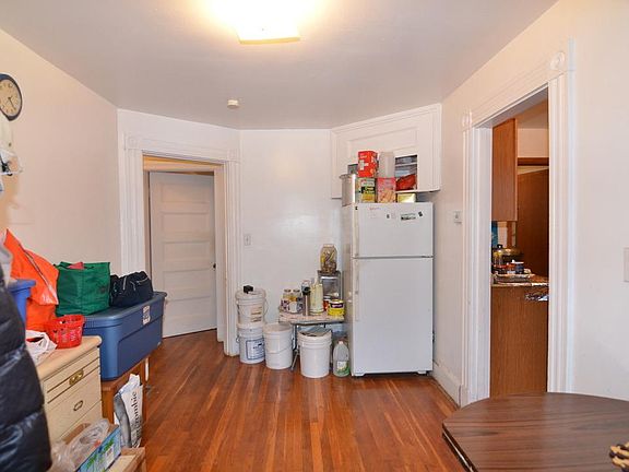4th image of 67 Brook St #1
