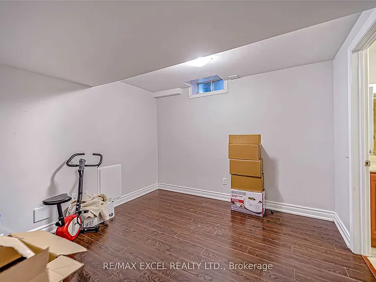 47 Whiteleaf Cres #BASEMENT — Photo 8