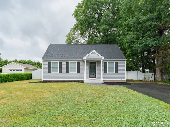 17 Edgewood Street, Cromwell, CT 06416