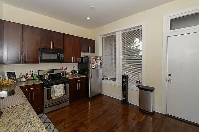 3032 N Kenmore Ave #2F — Photo 5