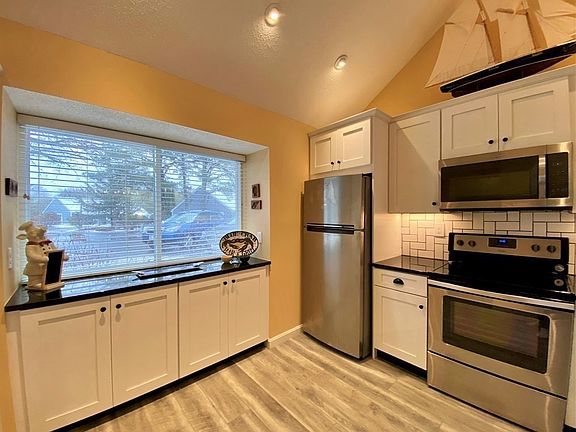 5th image of 59 Susanna Dr #59
