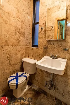 Rented by Wave Real Estate Group | media 22