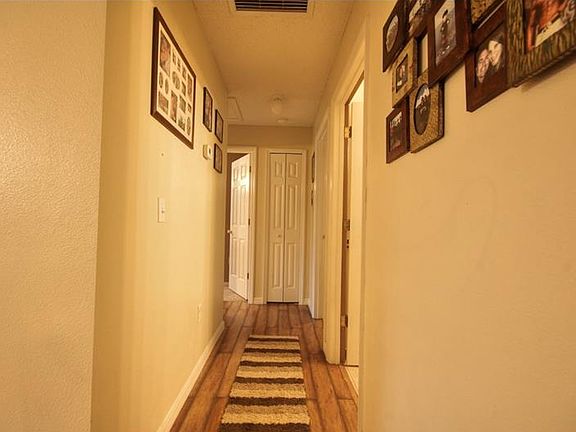 5th image of 860 S Division Ave