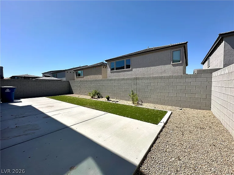 640 Stone Hammer Ave — Photo 23