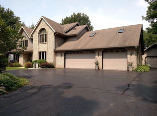 1400 E Puetz Rd, Oak Creek, WI 53154