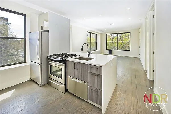 Rented by United Group | media 16