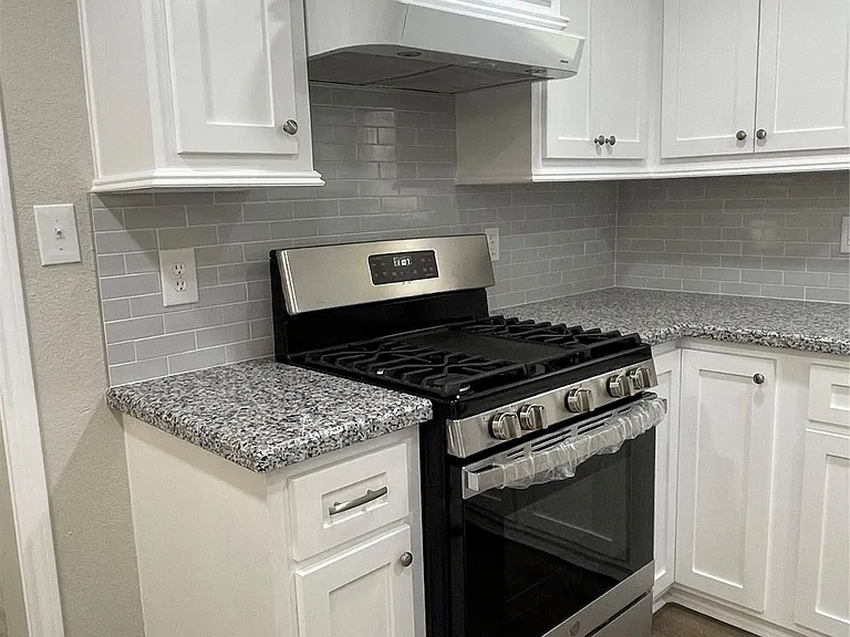 309 Ryan St — Photo 11