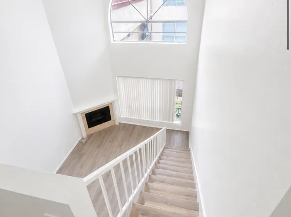 The Premier on Moorpark, 15009 Moorpark St #1B-1Ba-1100Sqft, Sherman Oaks, CA 91403