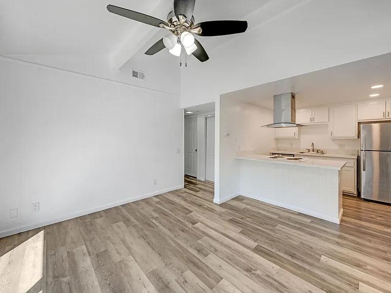 9681 Lake Natoma Dr — Photo 4