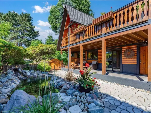 18058 57a Ave, Surrey, BC V3S 1J6