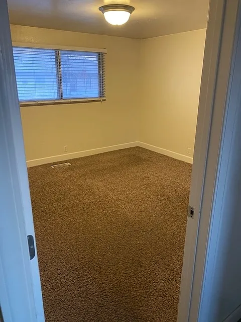2 bed, 850 sqft, $1,200 — Photo 3