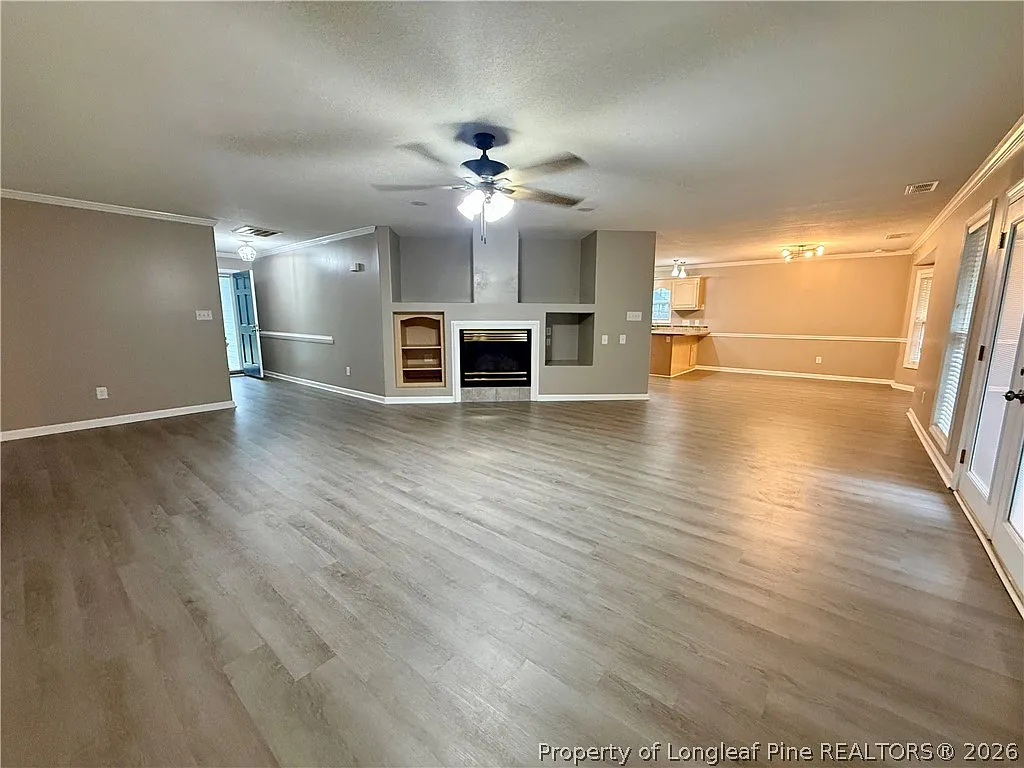 3 bed, 2.0 bath, 1729 sqft, $1,850 — Photo 4