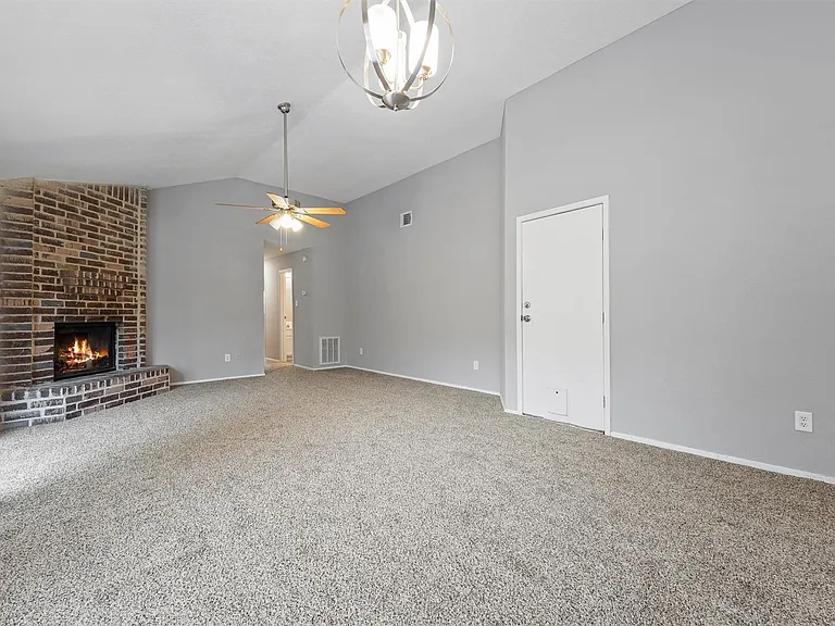 22101 Moss Falls Ln — Photo 6