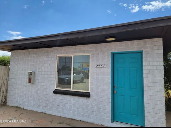2461 N Alvernon Way #2461