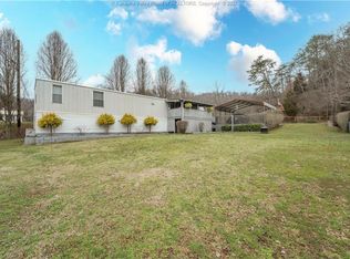 18822 Charleston Rd, Kenna, WV 25248
