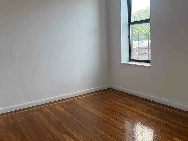 3230 Steuben Ave #C1 — Photo 1