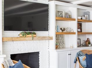 407 E 16th Pl, Costa Mesa, CA 92627