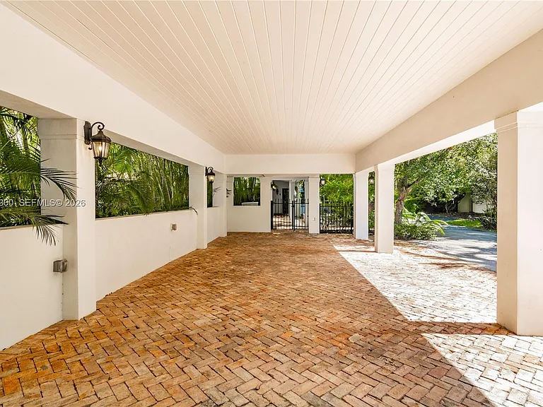 709 Aledo Ave — Photo 8
