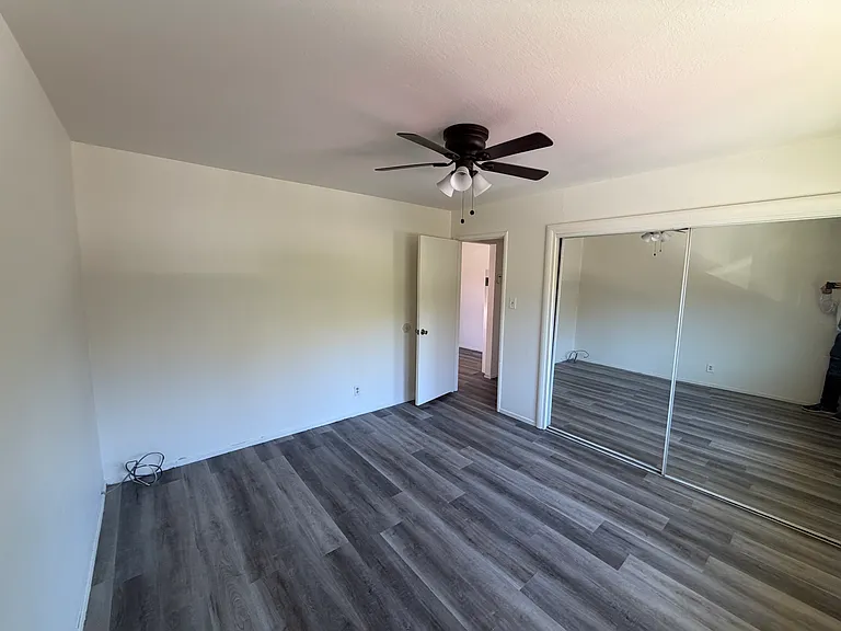 407 J St #I — Photo 6