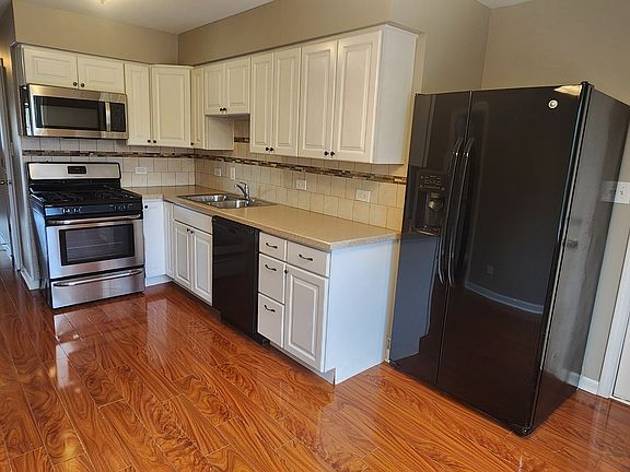 2nd image of 538 Eichler Dr