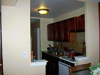 3rd image of 632 Warburton Ave APT 6J