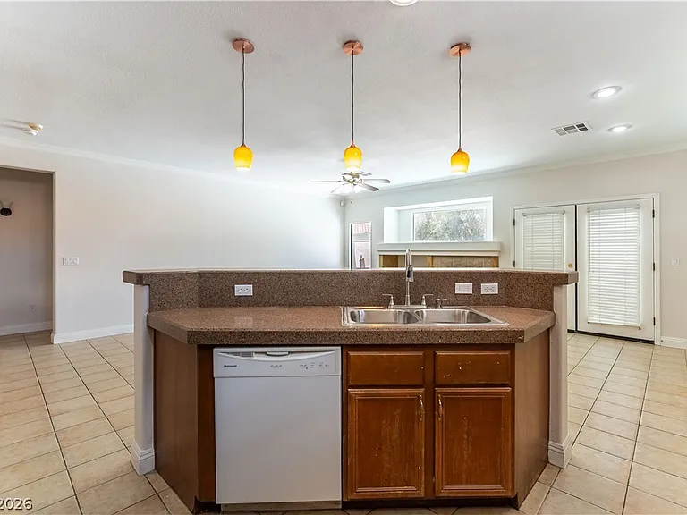 4432 Lobero Ave — Photo 7