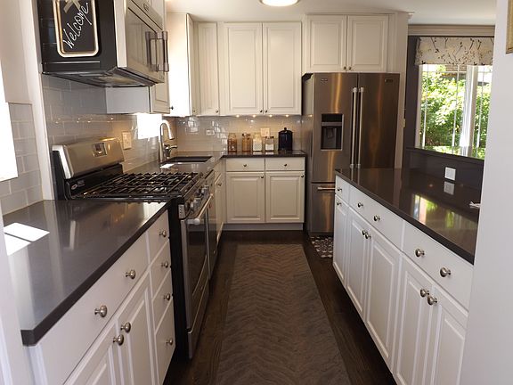 3rd image of 7126 N Karlov Ave