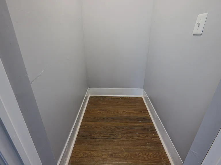 9 Glenmore Ave — Photo 23