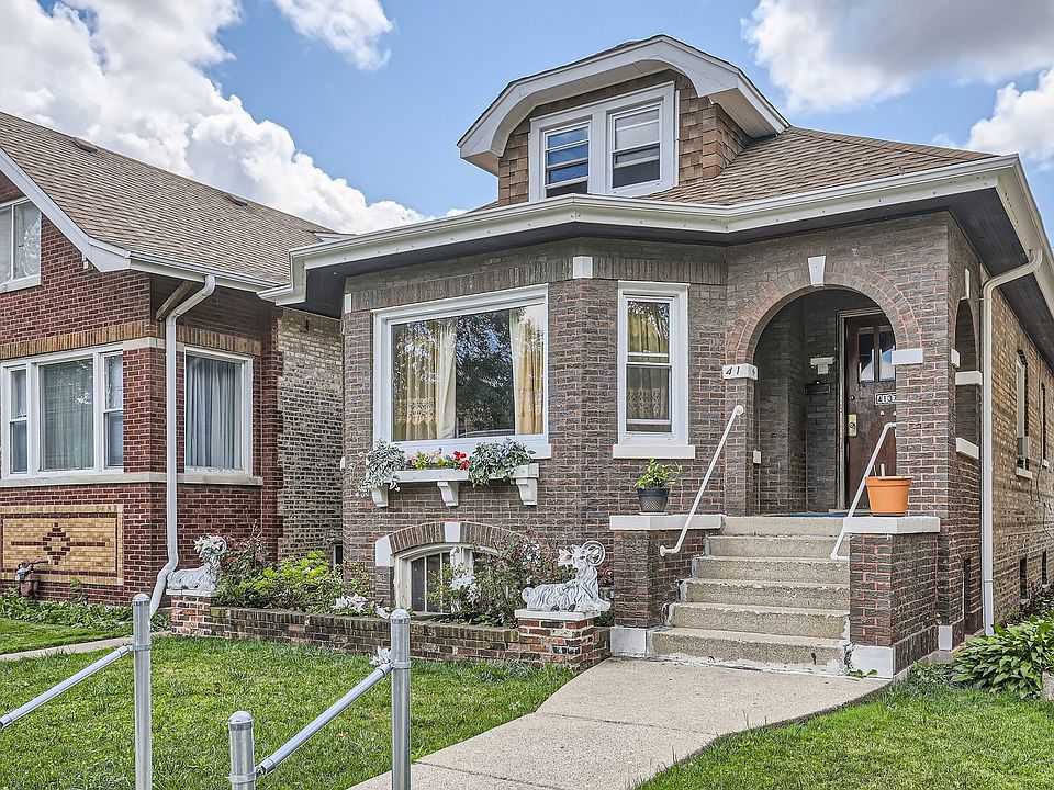 1st image of 4137 W Oakdale Ave