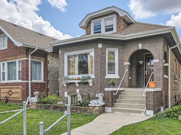 4137 W Oakdale Ave, Chicago, IL 60641