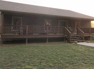 2 Old School House Rd, Williams, IN 47470