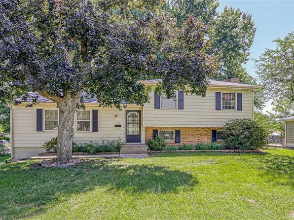 107 S Lacy Rd, Independence, MO 64050