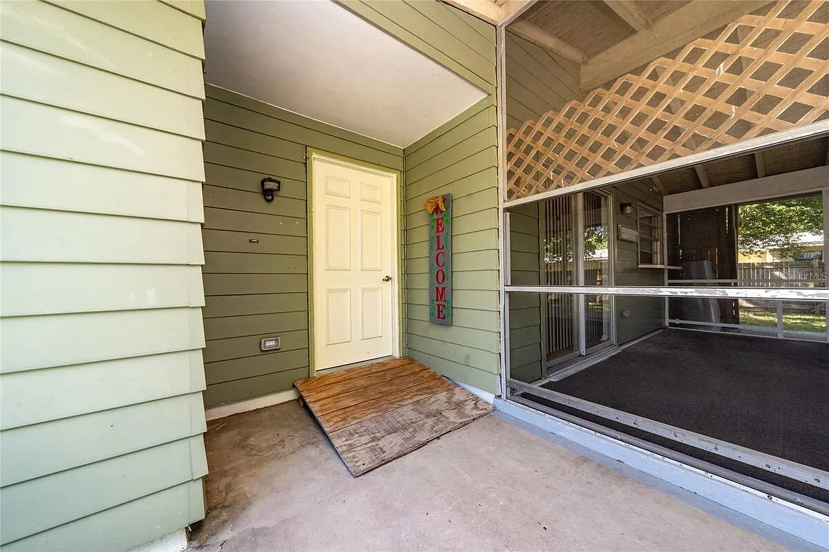 2 bed, 2.0 bath, 1128 sqft, $1,575 — Photo 3