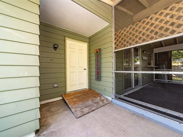 14644 SW 35th Terrace Rd — Photo 3